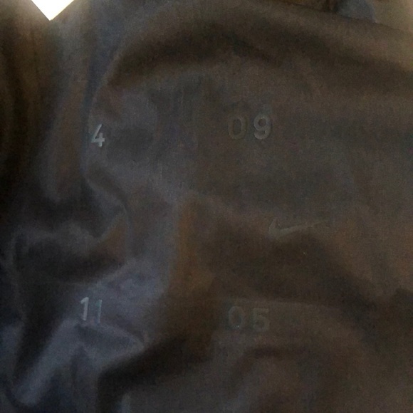 Nike Tech Pack Packable Reflective Running Jacket - Picture 9 of 15